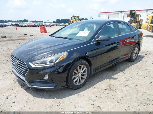 5NPE24AF4JH617979 2018 HYUNDAI SONATA - Image 2