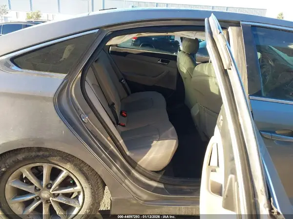 5NPE24AF4JH619098 2018 HYUNDAI SONATA - Image 8