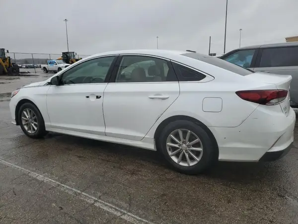 5NPE24AF4JH627959 2018 HYUNDAI SONATA - Image 2