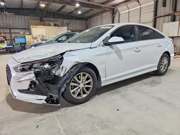 5NPE24AF4JH629338 2018 HYUNDAI SONATA - Image 1