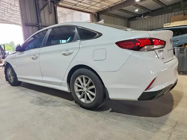 5NPE24AF4JH629338 2018 HYUNDAI SONATA - Image 2