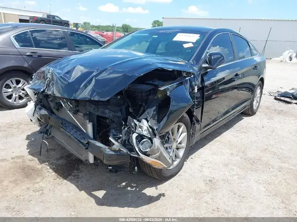 5NPE24AF4JH629386 2018 HYUNDAI SONATA - Image 2