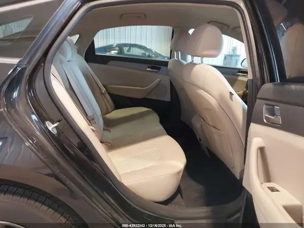 5NPE24AF4JH632160 2018 HYUNDAI SONATA - Image 8