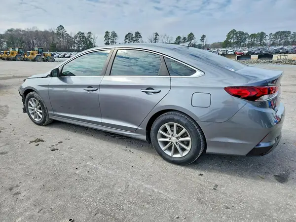5NPE24AF4JH635429 2018 HYUNDAI SONATA - Image 2