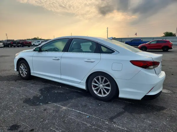 5NPE24AF4JH638248 2018 HYUNDAI SONATA - Image 2