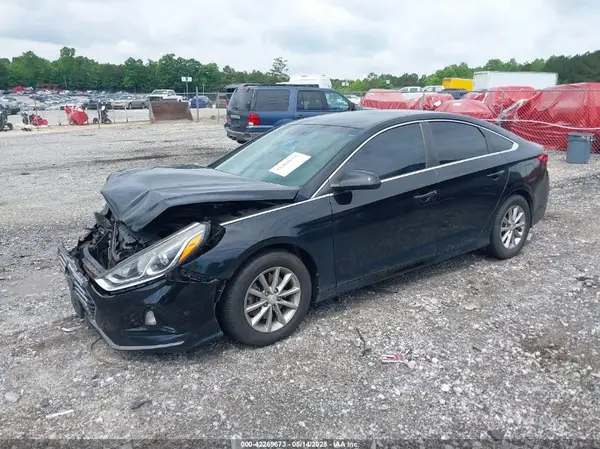 5NPE24AF4JH640839 2018 HYUNDAI SONATA - Image 2