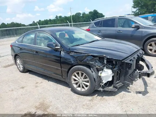 5NPE24AF4JH644888 2018 HYUNDAI SONATA - Image 1