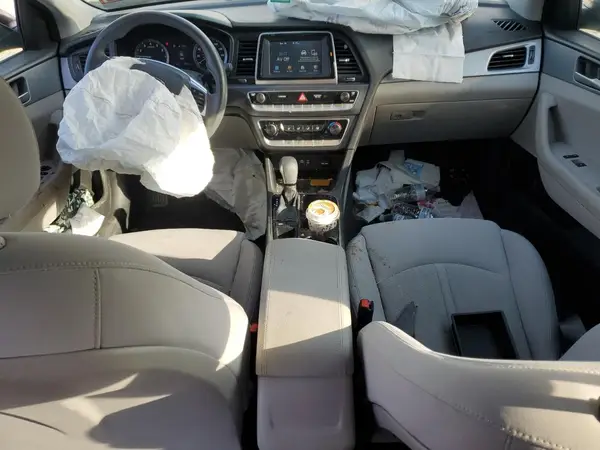 5NPE24AF4JH648469 2018 HYUNDAI SONATA - Image 8