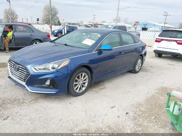 5NPE24AF4JH651386 2018 HYUNDAI SONATA - Image 2