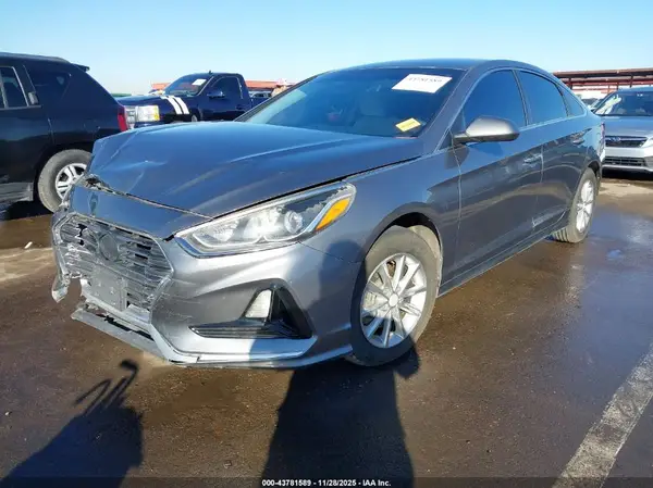 5NPE24AF4JH656751 2018 HYUNDAI SONATA - Image 2