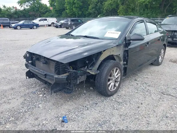 5NPE24AF4JH656913 2018 HYUNDAI SONATA - Image 2