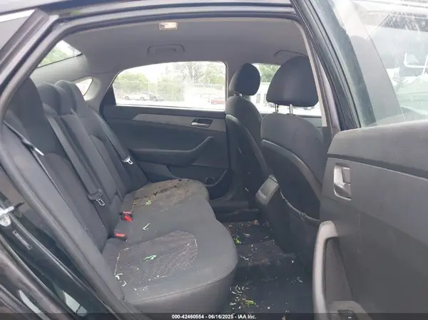 5NPE24AF4JH656913 2018 HYUNDAI SONATA - Image 8