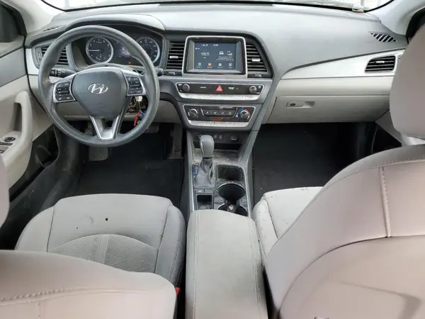 5NPE24AF4JH663165 2018 HYUNDAI SONATA - Image 8