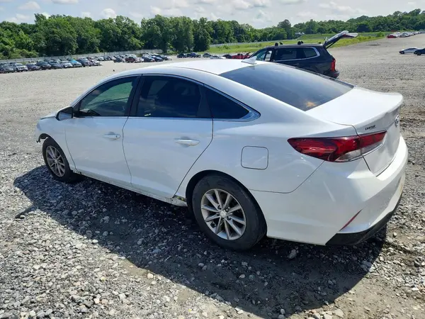 5NPE24AF4JH667491 2018 HYUNDAI SONATA - Image 2