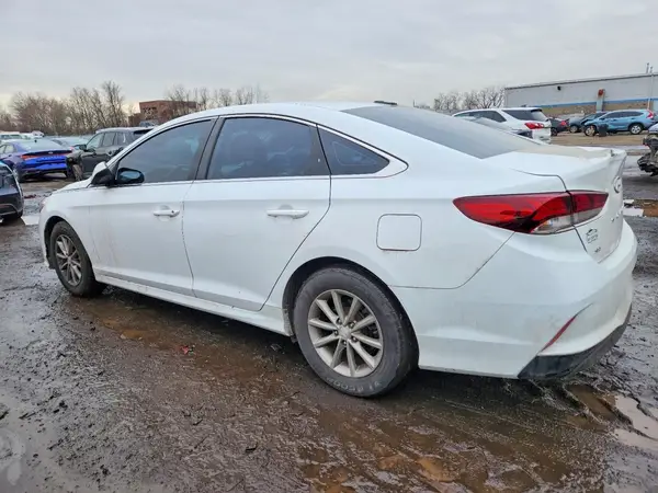 5NPE24AF4JH667863 2018 HYUNDAI SONATA - Image 2