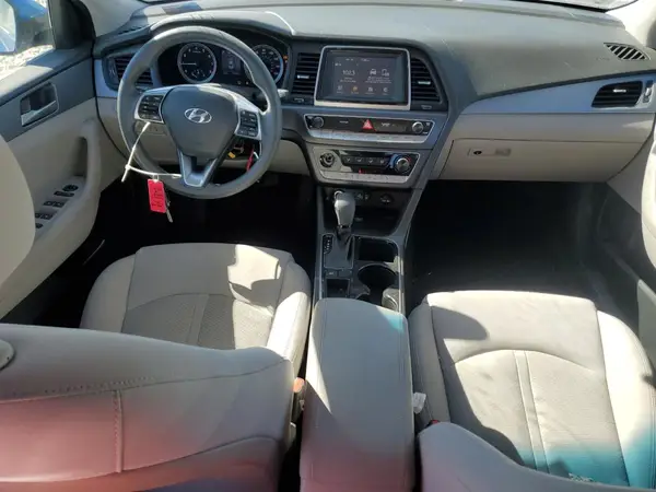5NPE24AF4JH669015 2018 HYUNDAI SONATA - Image 8