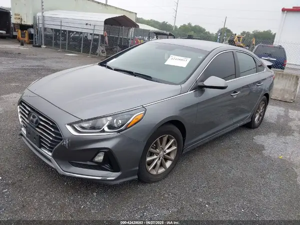 5NPE24AF4JH670293 2018 HYUNDAI SONATA - Image 2