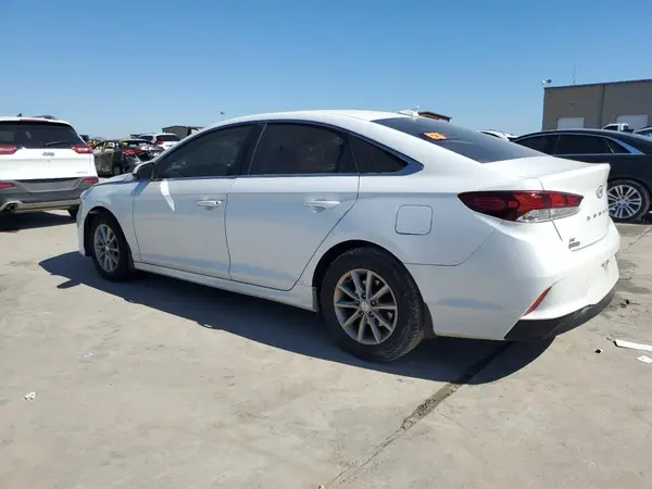 5NPE24AF4JH673131 2018 HYUNDAI SONATA - Image 2
