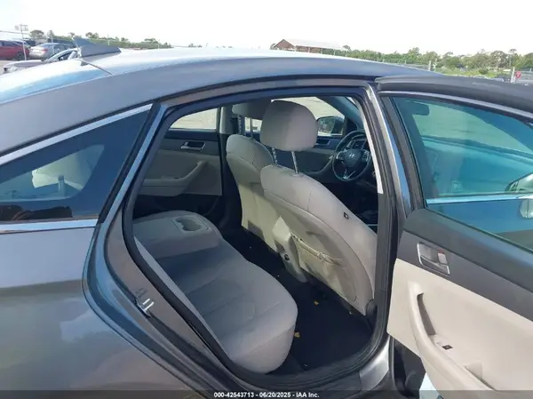 5NPE24AF4JH673601 2018 HYUNDAI SONATA - Image 8