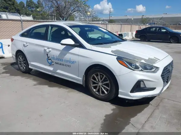 5NPE24AF4JH674506 2018 HYUNDAI SONATA - Image 1