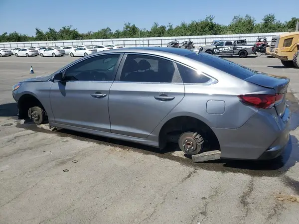 5NPE24AF4JH684016 2018 HYUNDAI SONATA - Image 2