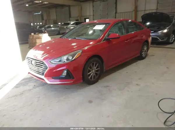 5NPE24AF4JH685117 2018 HYUNDAI SONATA - Image 2