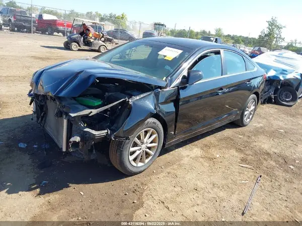 5NPE24AF4JH688096 2018 HYUNDAI SONATA - Image 2