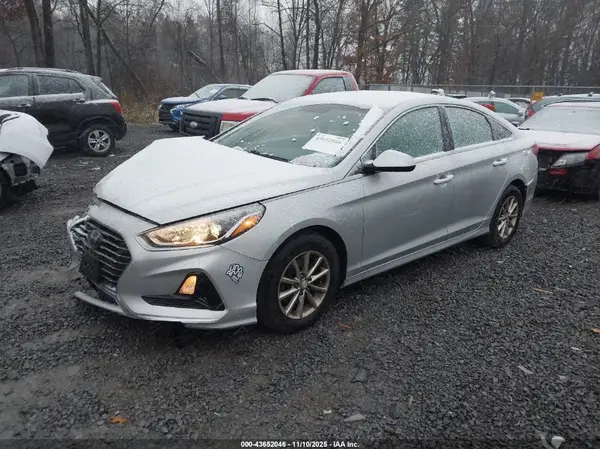 5NPE24AF4JH688793 2018 HYUNDAI SONATA - Image 2