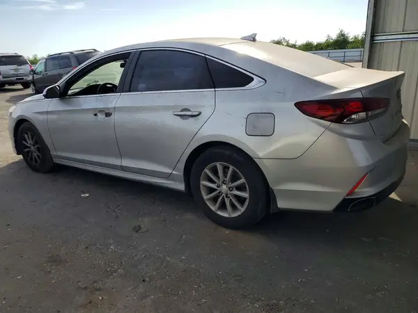 5NPE24AF4JH689829 2018 HYUNDAI SONATA - Image 2