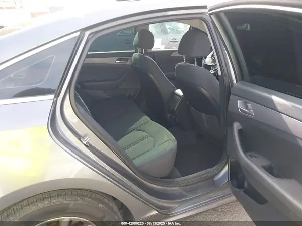 5NPE24AF4JH699762 2018 HYUNDAI SONATA - Image 8