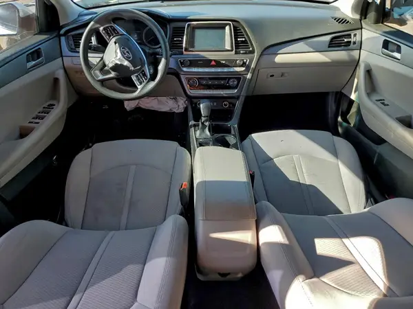 5NPE24AF4JH700411 2018 HYUNDAI SONATA - Image 8