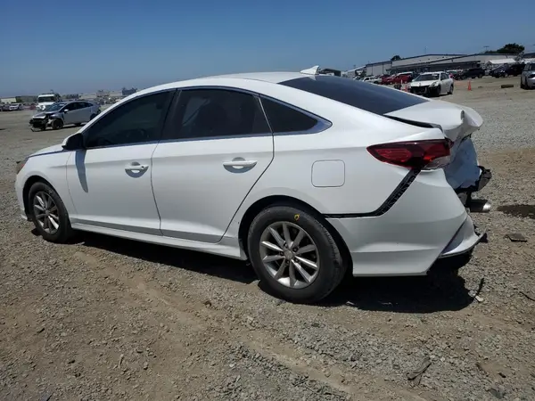 5NPE24AF4JH702742 2018 HYUNDAI SONATA - Image 2