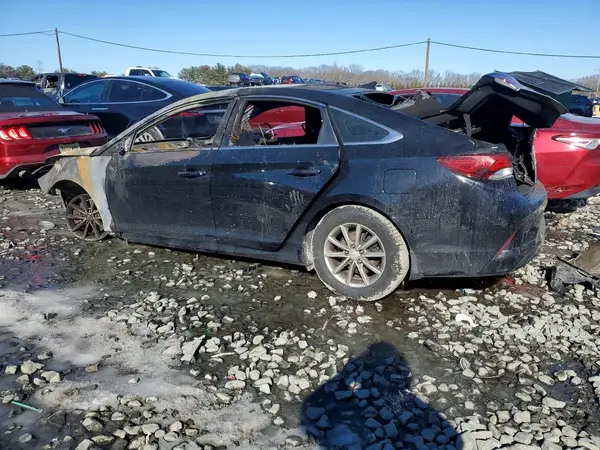 5NPE24AF4JH704958 2018 HYUNDAI SONATA - Image 2