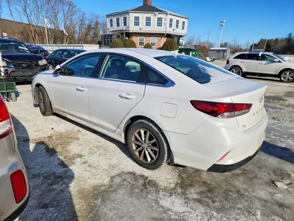 5NPE24AF4JH715314 2018 HYUNDAI SONATA - Image 2
