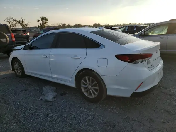 5NPE24AF4JH715670 2018 HYUNDAI SONATA - Image 2