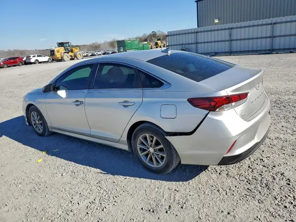 5NPE24AF4JH716267 2018 HYUNDAI SONATA - Image 2