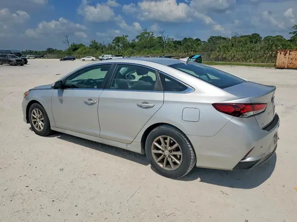 5NPE24AF4JH717628 2018 HYUNDAI SONATA - Image 2
