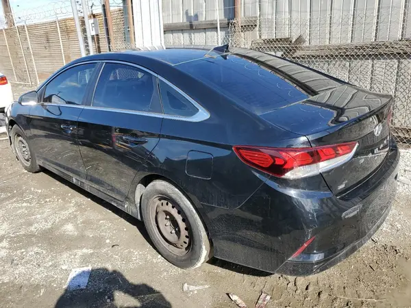 5NPE24AF4JH721775 2018 HYUNDAI SONATA - Image 2