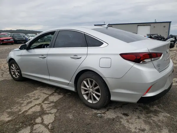 5NPE24AF4JH725602 2018 HYUNDAI SONATA - Image 2