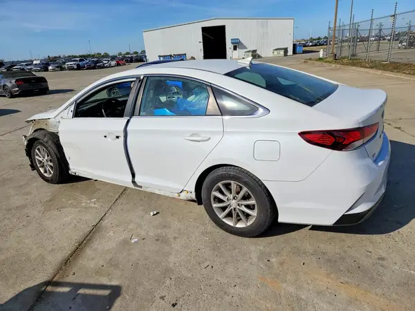 5NPE24AF4KH729523 2019 HYUNDAI SONATA - Image 2
