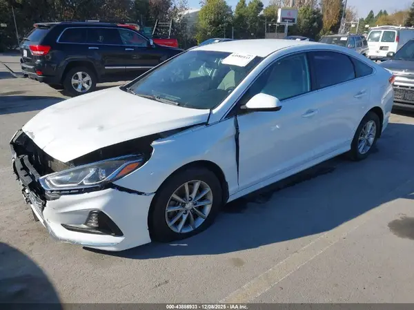 5NPE24AF4KH738920 2019 HYUNDAI SONATA - Image 2