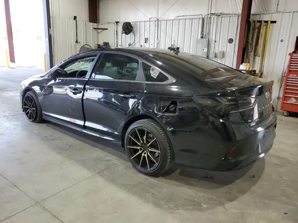 5NPE24AF4KH744703 2019 HYUNDAI SONATA - Image 2