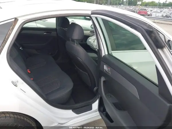 5NPE24AF4KH745074 2019 HYUNDAI SONATA - Image 8