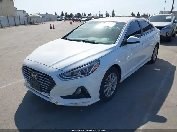 5NPE24AF4KH748752 2019 HYUNDAI SONATA - Image 2