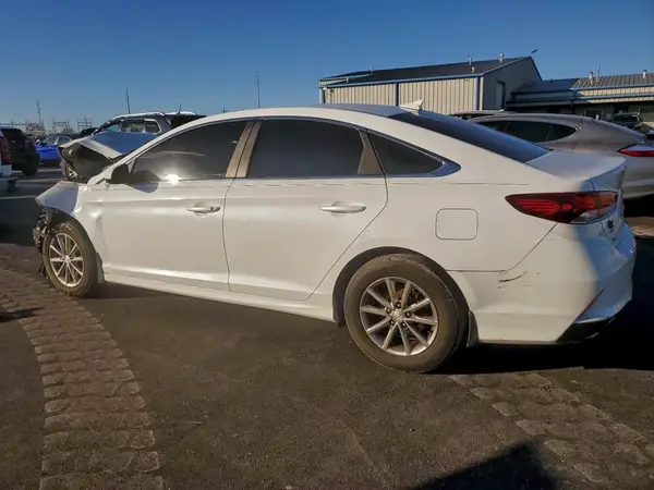 5NPE24AF4KH749111 2019 HYUNDAI SONATA - Image 2