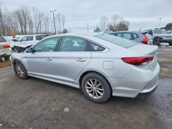 5NPE24AF4KH749710 2019 HYUNDAI SONATA - Image 2