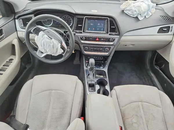 5NPE24AF4KH749710 2019 HYUNDAI SONATA - Image 8