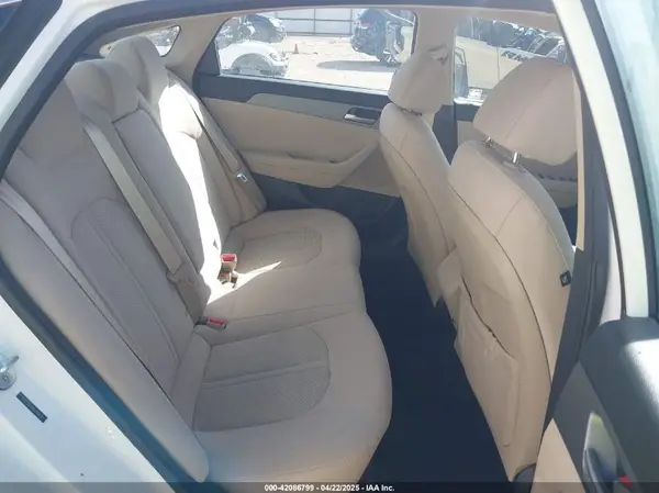 5NPE24AF4KH749965 2019 HYUNDAI SONATA - Image 8