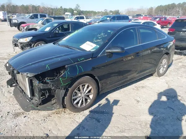 5NPE24AF4KH752137 2019 HYUNDAI SONATA - Image 2