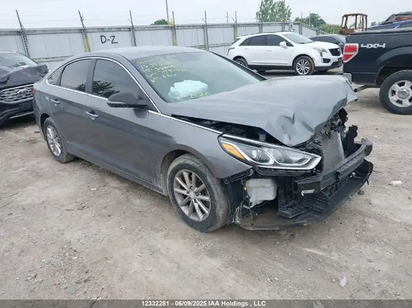 5NPE24AF4KH754986 2019 HYUNDAI SONATA - Image 1